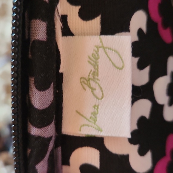 Vera Bradley black purple and white crossbody bag - Picture 5 of 11